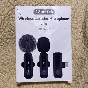 Black Wireless Lavalier Microphone